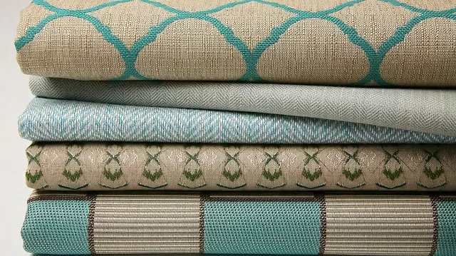 Якісні тканини для оббивки дивану: декілька порад як правильно їх вибрати