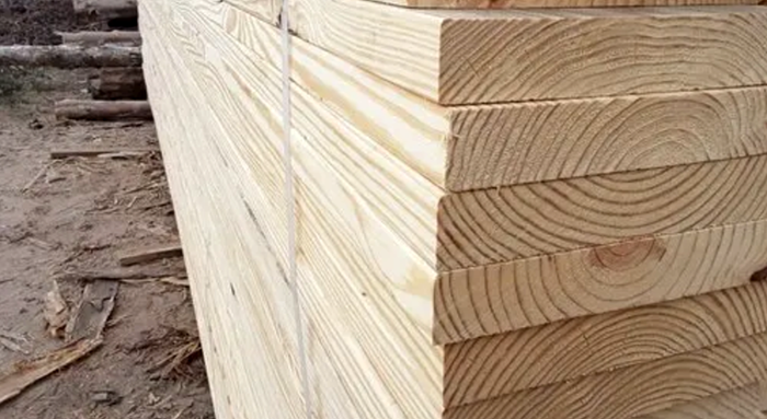 На що звернути увагу перед покупкою соснової обрізної дошки?